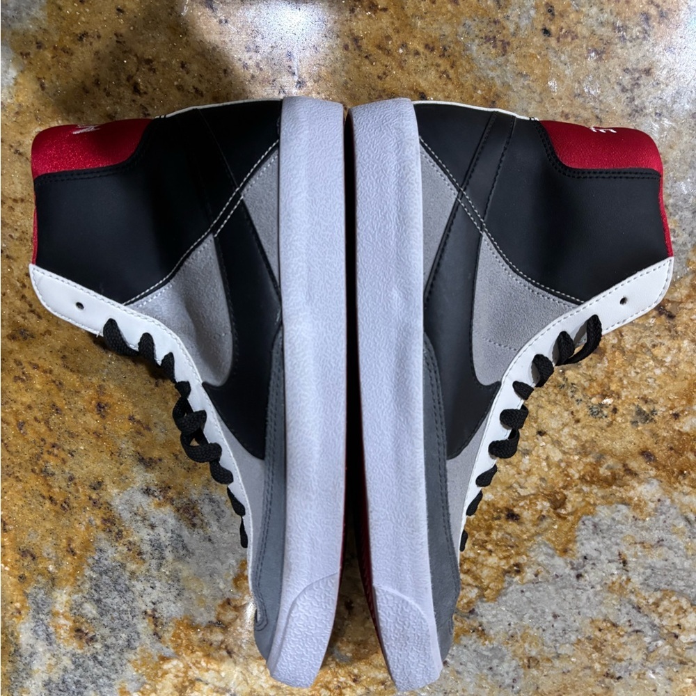 Nike Blazer Mid 77 size 7 - Picture 7 of 8